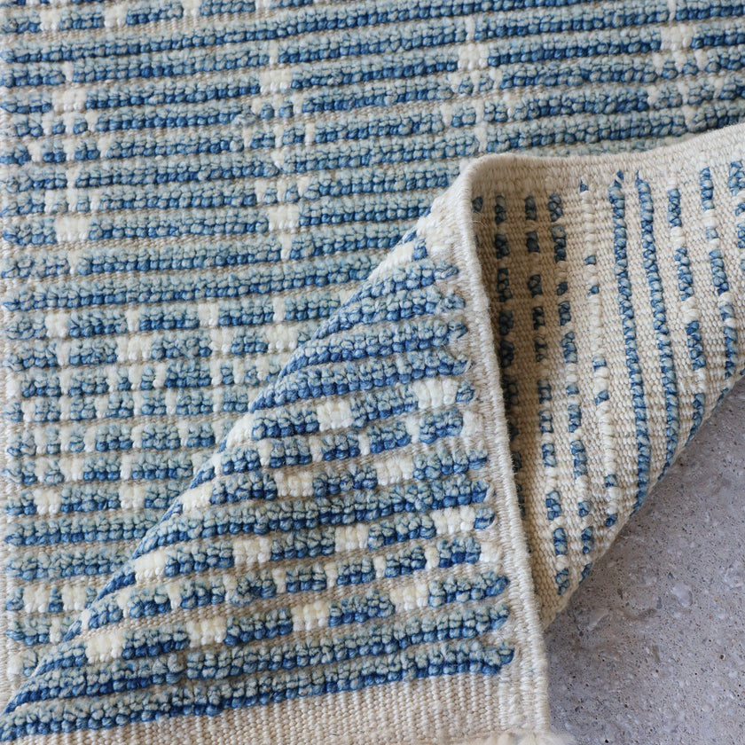 16944 Handwoven Rug 2 x 6