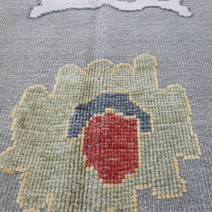 16982 Handwoven Rug 10’4 x 13’10