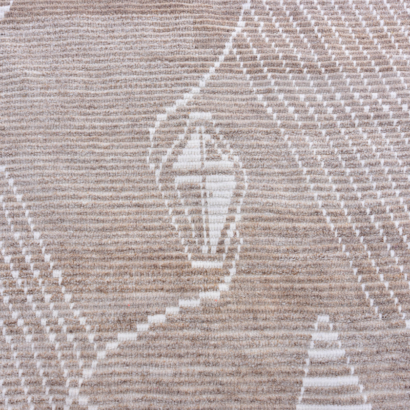 17305 Handwoven Rug 10 x 13'7
