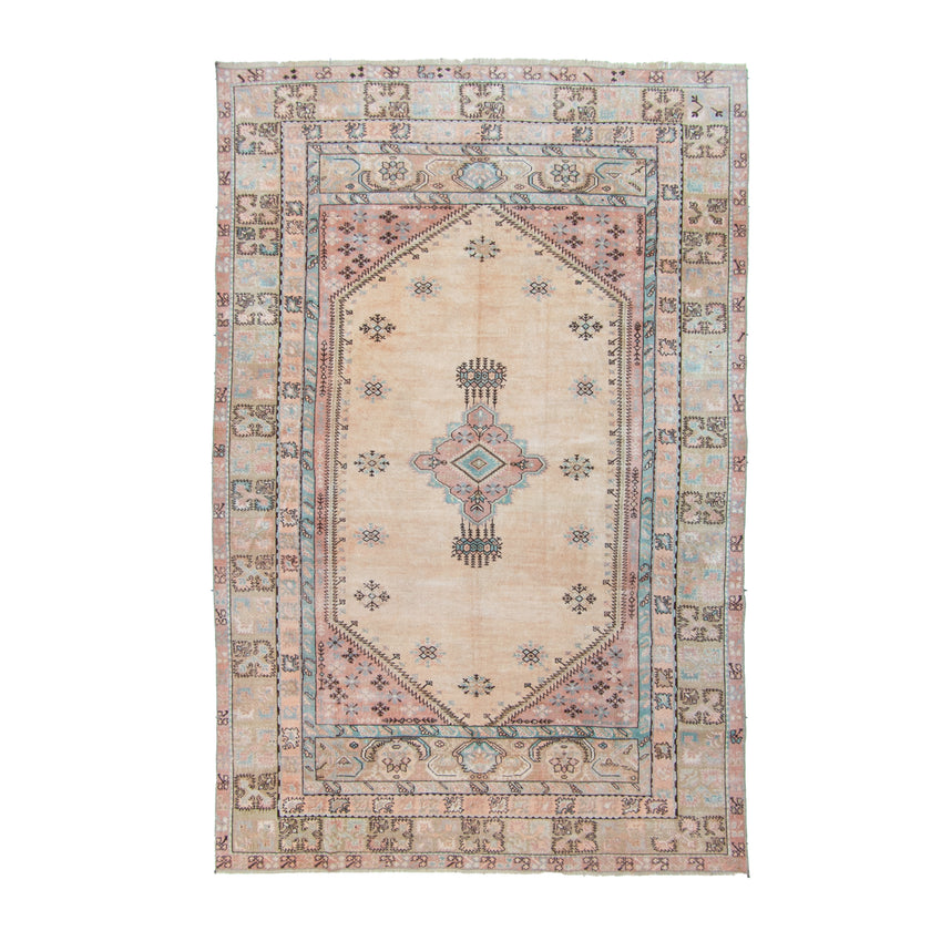 7094 Handwoven Vintage Rug 6’3x9’5