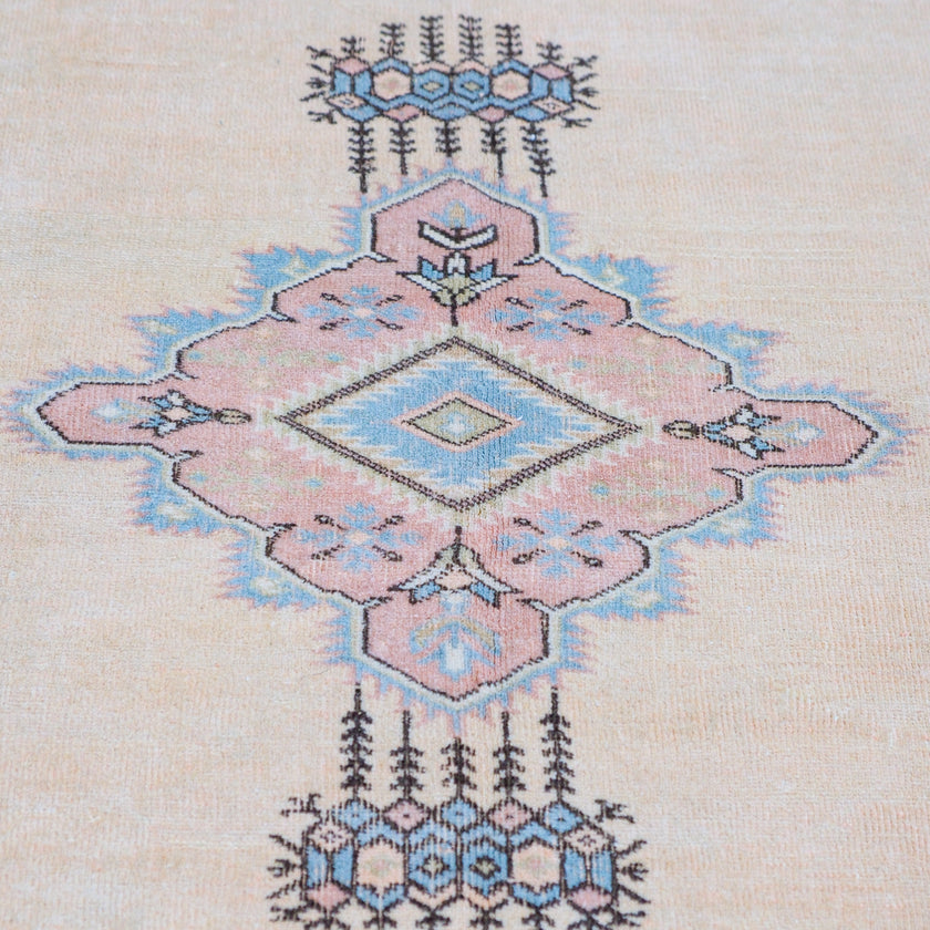 7094 Handwoven Vintage Rug 6’3x9’5