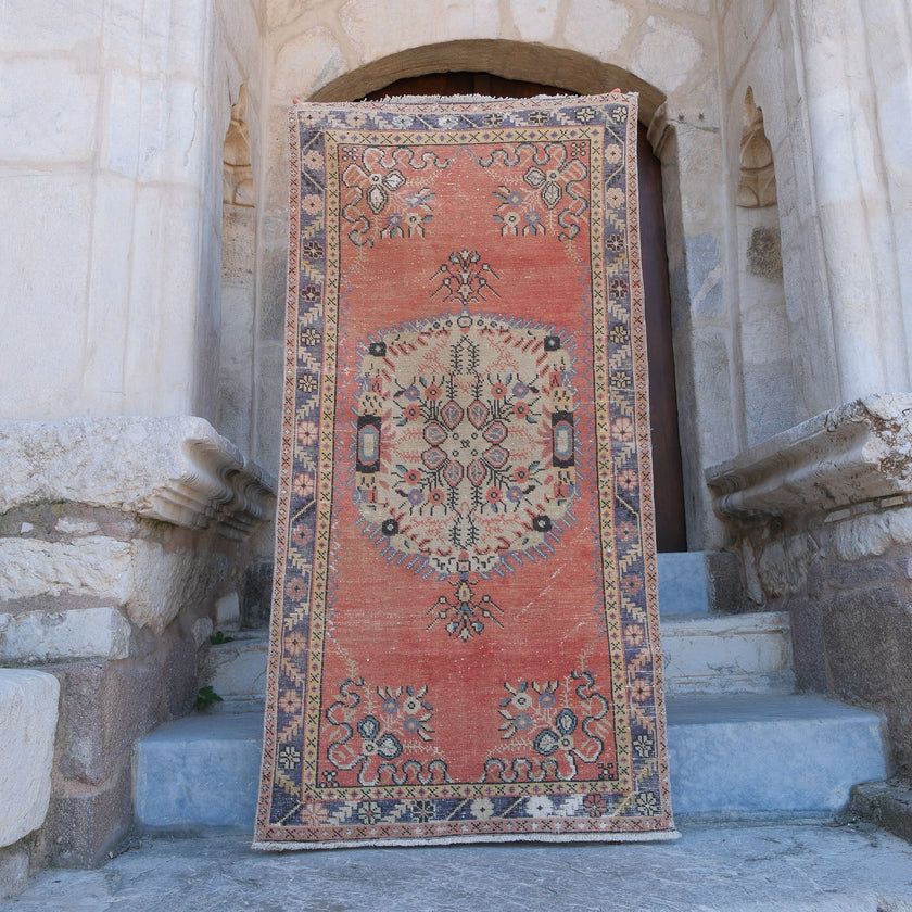 7200 Handwoven Vintage Rug 3'5x6'9