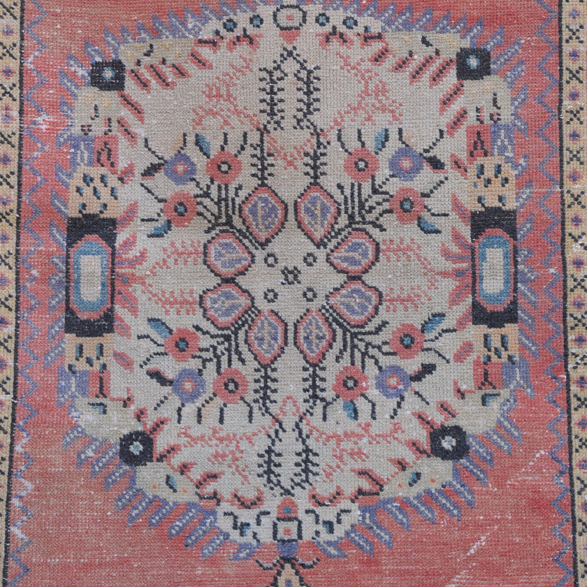 7200 Handwoven Vintage Rug 3'5x6'9