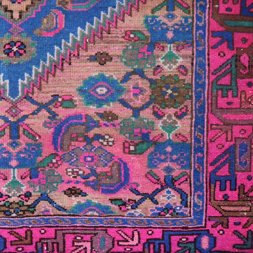 MA08 Handwoven Vintage Rug 4’5x8’1