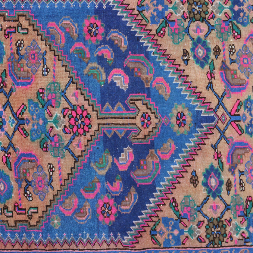 MA08 Handwoven Vintage Rug 4’5x8’1