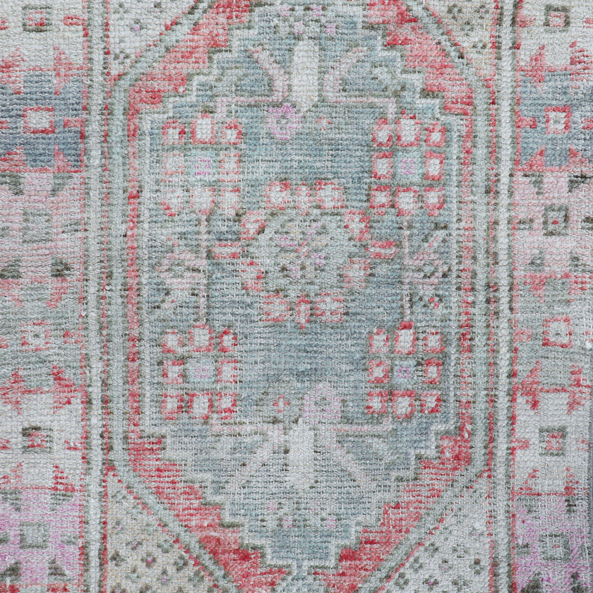 Z152 Handwoven Vintage Rug 2’6 x 3’9