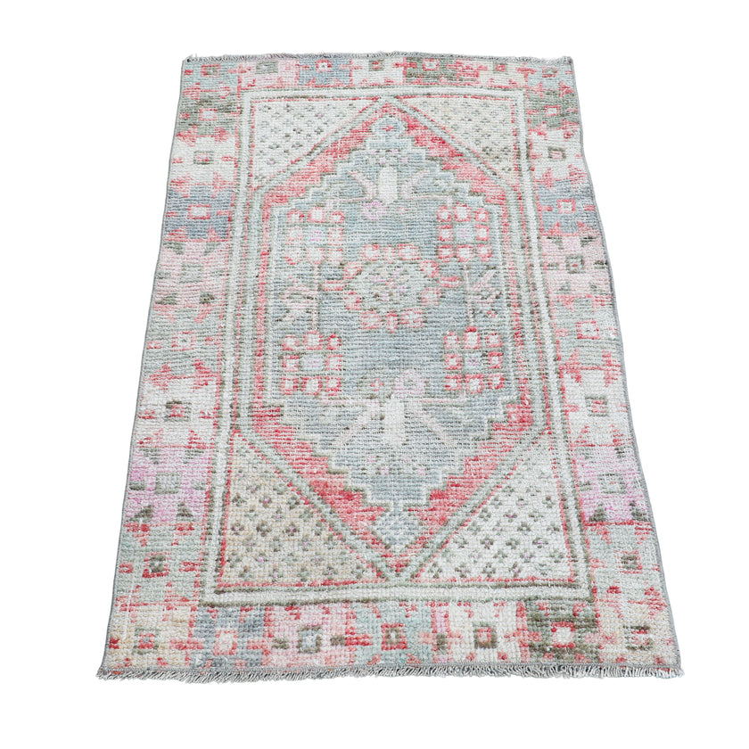 Z152 Handwoven Vintage Rug 2’6 x 3’9
