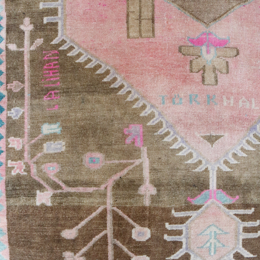 Z341 Handwoven Vintage Rug 5’4 x 8’5