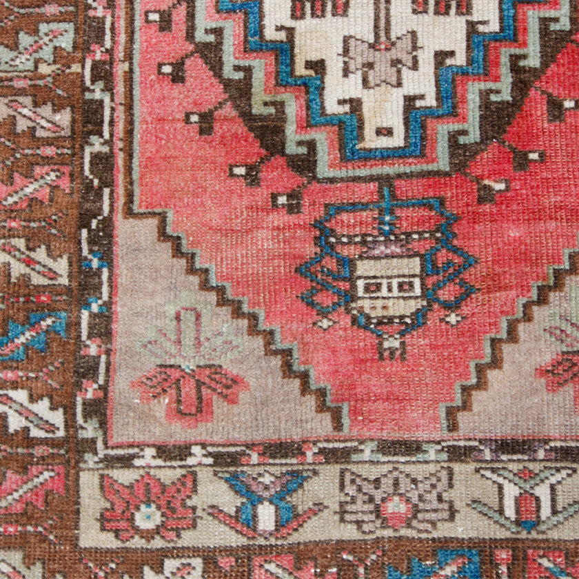 Z477 Handwoven Vintage Rug 2'4 x 3’9