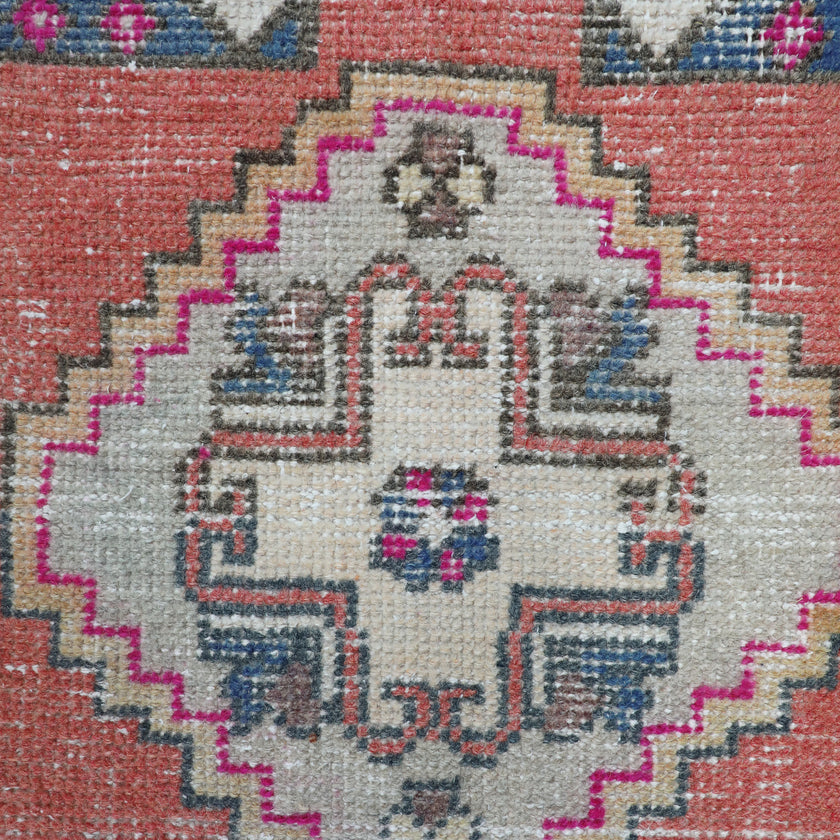 ZM113 Handwoven Vintage Rug 1’7x2’11