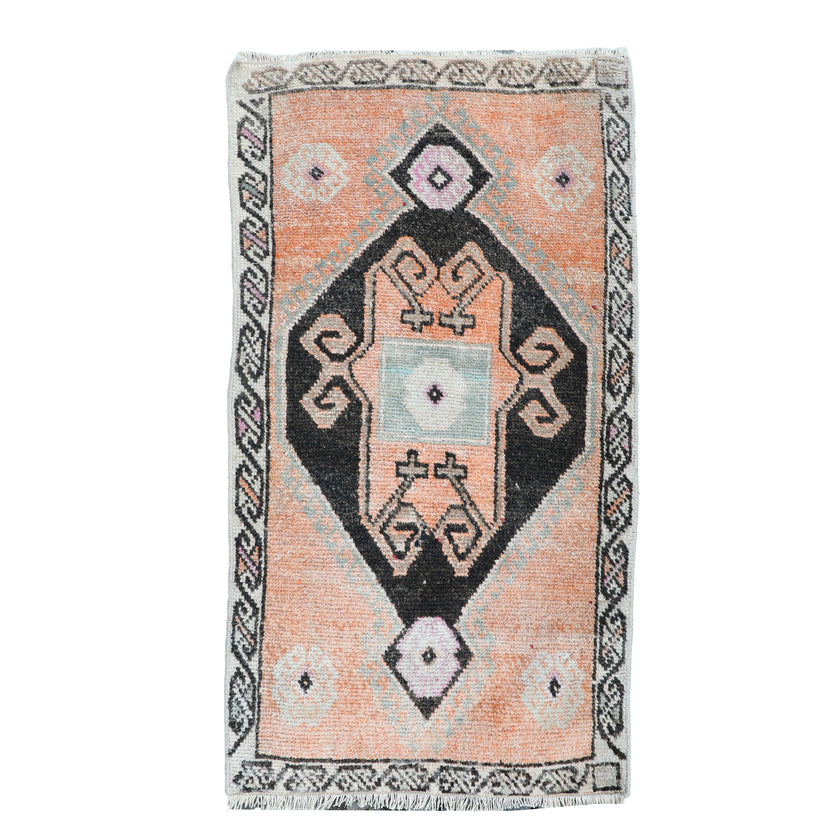 ZM157 Handwoven Vintage Rug 1’11x3'5