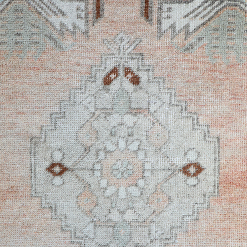 ZM166 Handwoven Vintage Rug 1’6x2'11