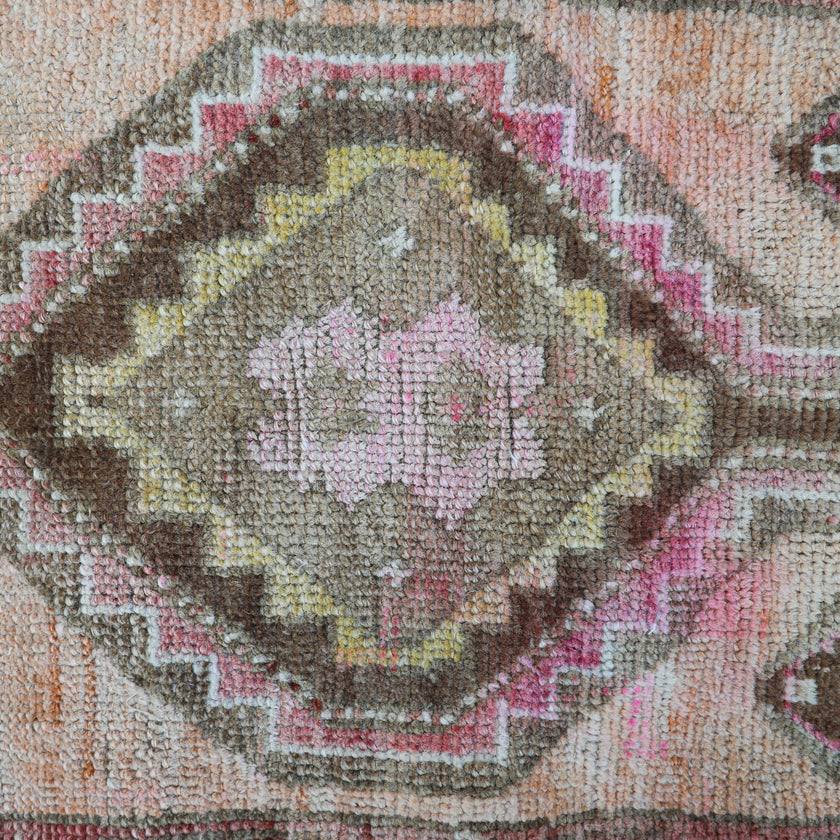 ZM178 Handwoven Vintage Rug 1’4x2'6