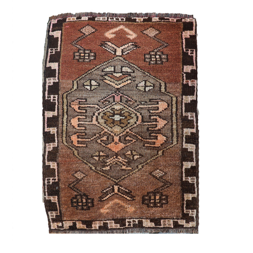 ZM179 Handwoven Vintage Rug 1’8x2'4