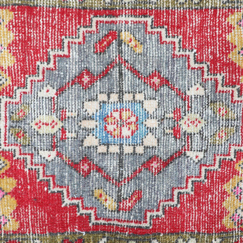 ZM213 Handwoven Vintage Rug 1’7x3'4