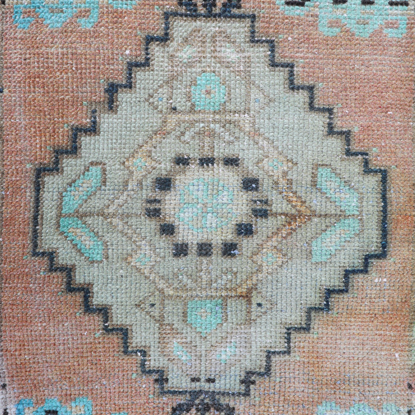 ZM224 Handwoven Vintage Rug 1’6x3'2