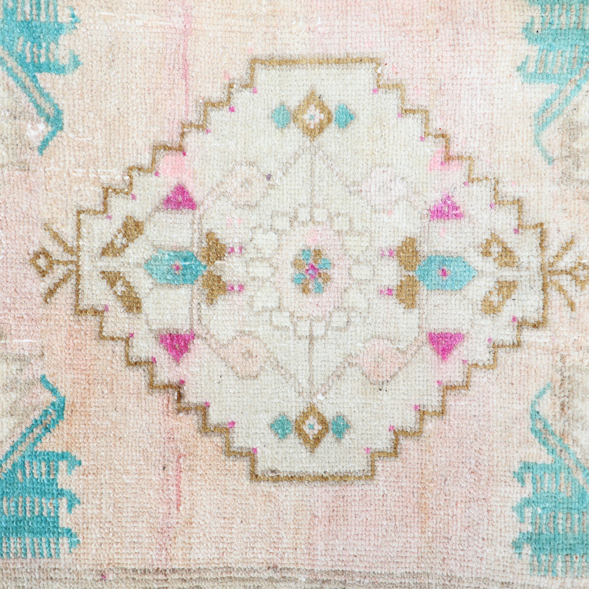 ZM260 Handwoven Vintage Rug 1’9x2’11