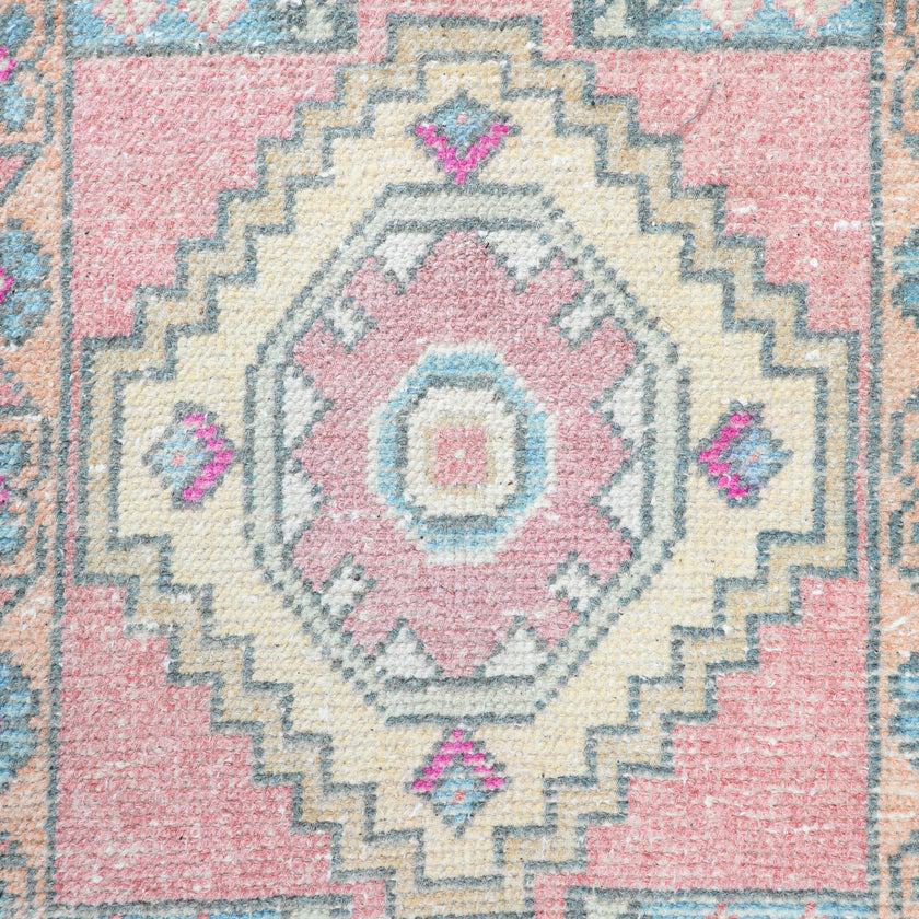 ZM268 Handwoven Vintage Rug 1’5x2’11