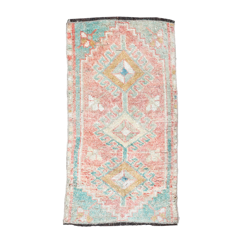 ZM270 Handwoven Vintage Rug 1’5x2'6