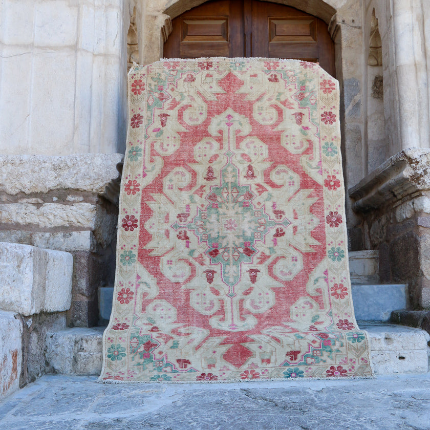 ON HOLD MD 1705 Elmas 4’6x7 Handwoven Vintage Rug