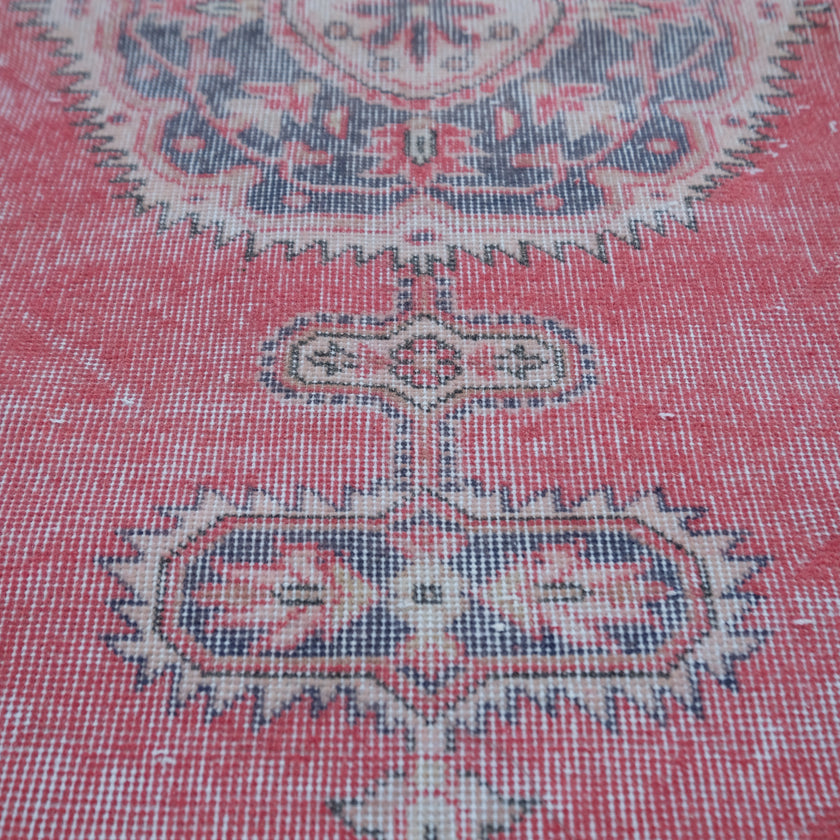 3407 Handwoven Vintage Rug 3'8x6'8