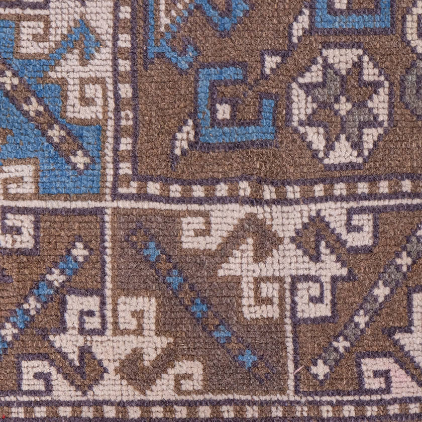 5046 Handwoven Vintage Rug 4'2x6