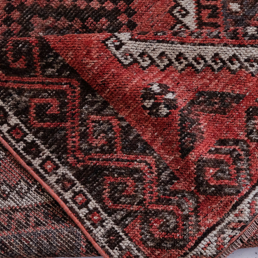 6060 Handwoven Vintage Rug 5'3x11'2