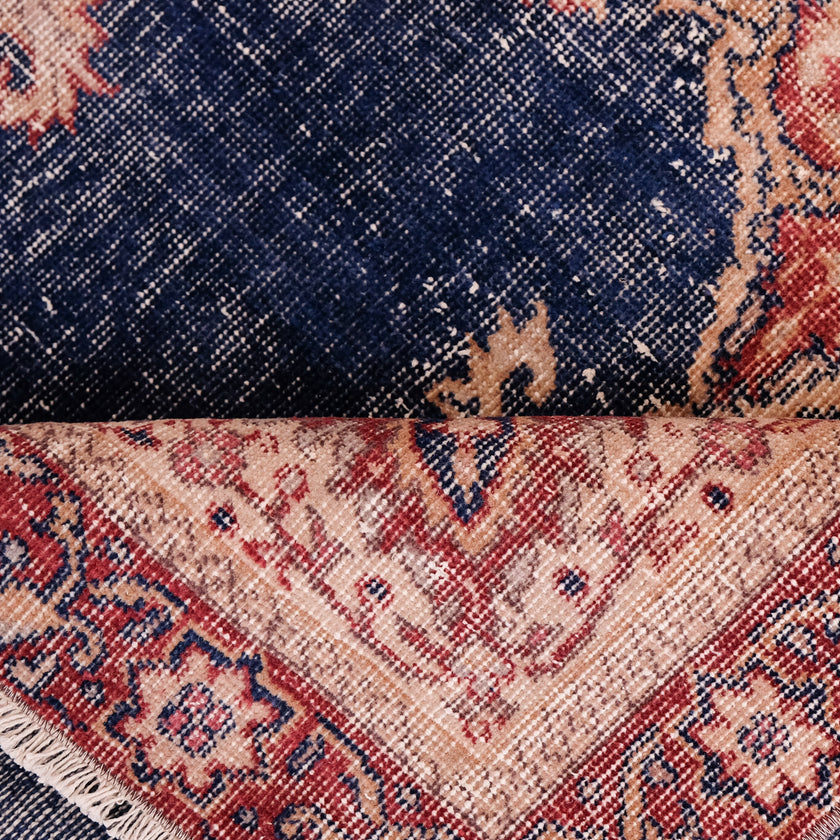 6067 Handwoven Vintage Rug 3'5x6'5