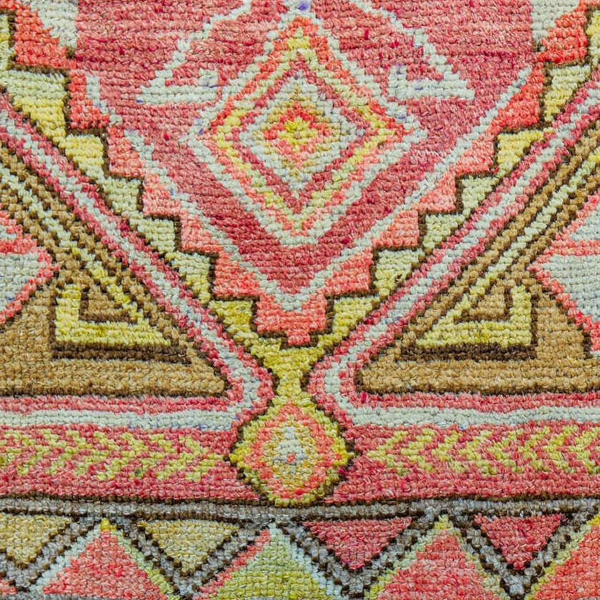 14071 Handwoven Vintage Rug 2’8x10’11