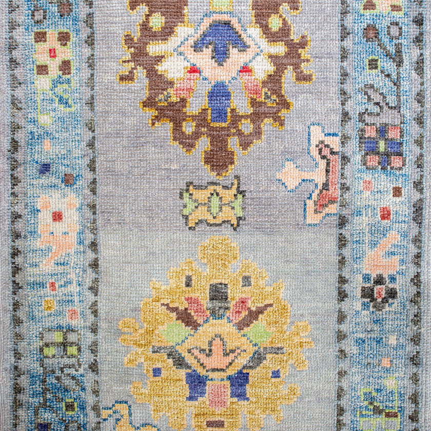 14206 Handwoven Rug 2'9x10’7