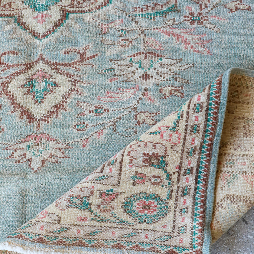 14575 Handwoven Vintage Rug 6’2 x 9’7