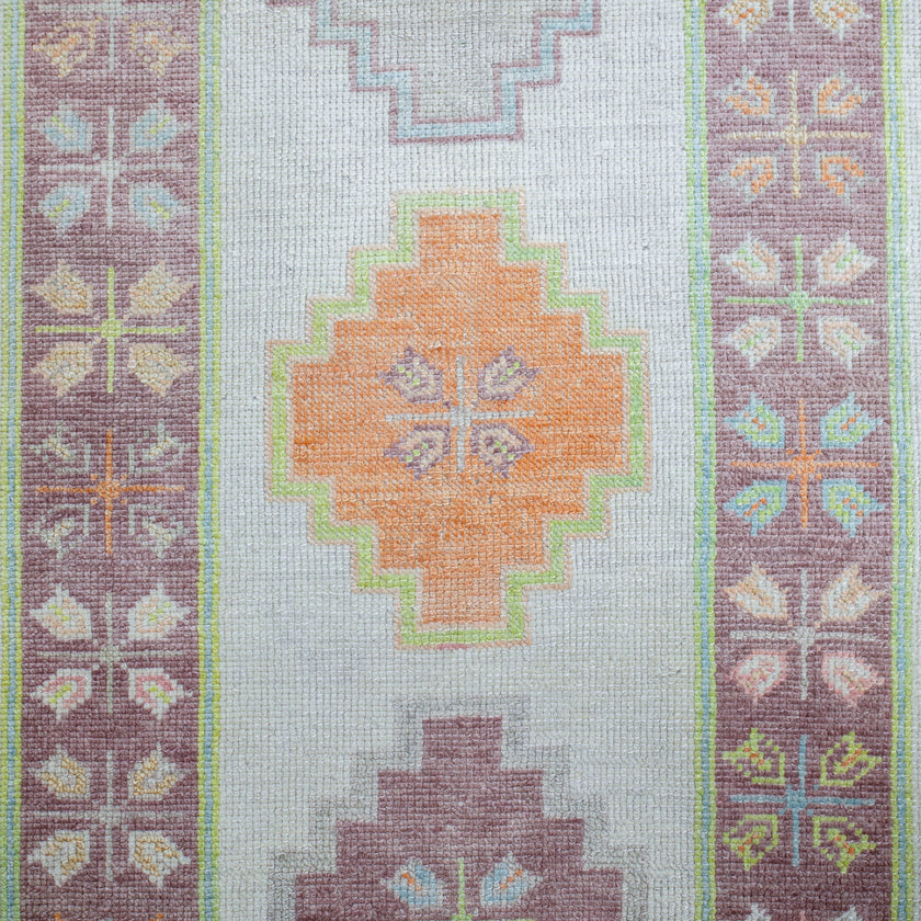 14976 Handwoven Rug 2’9x9’6