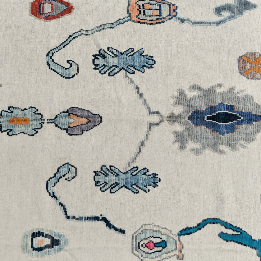 15034 Handwoven Rug 9’7 x 14