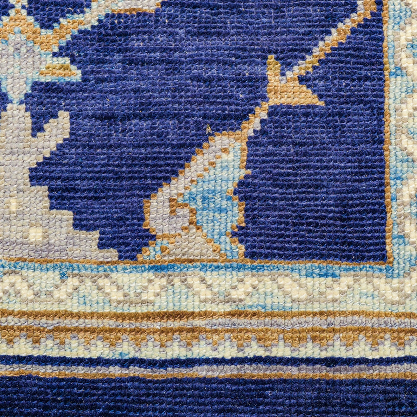 15139 Handwoven Rug 2’10x4’6