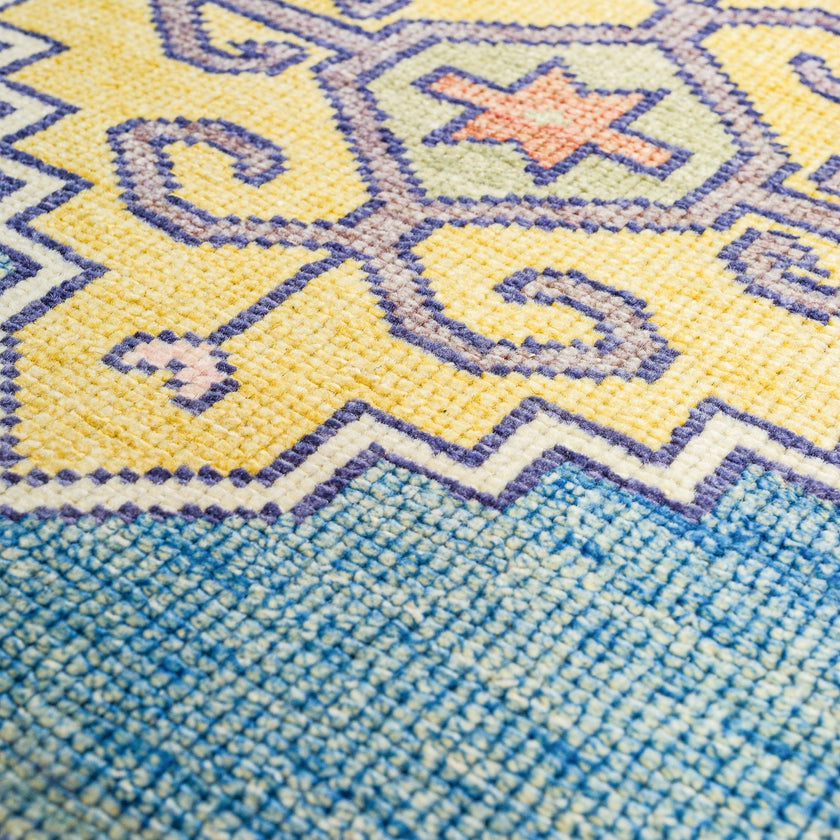 15144 Handwoven Rug 2’11x5’7