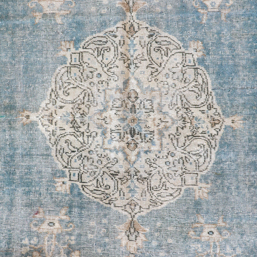 15366 Handwoven Vintage Rug 4’6 x 8’3