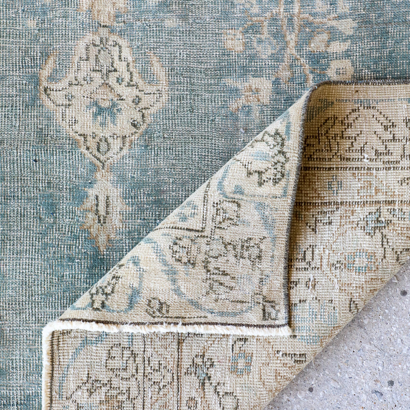15366 Handwoven Vintage Rug 4’6 x 8’3