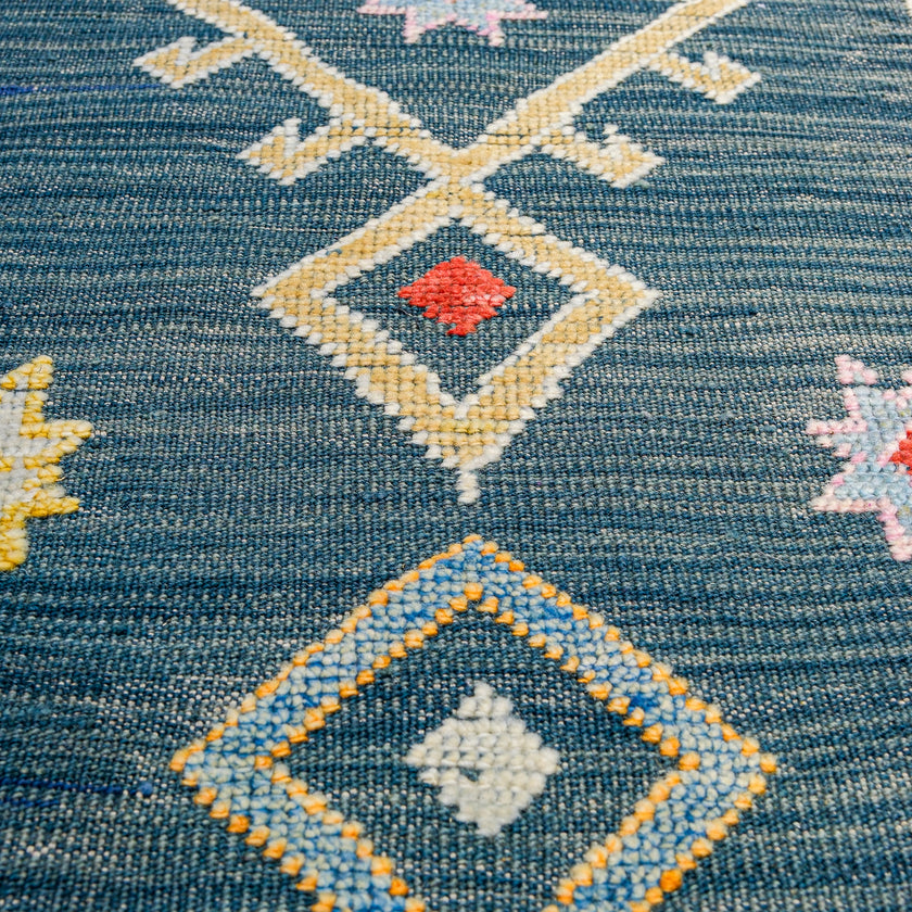 15791B Handwoven Rug 2’9x10'10