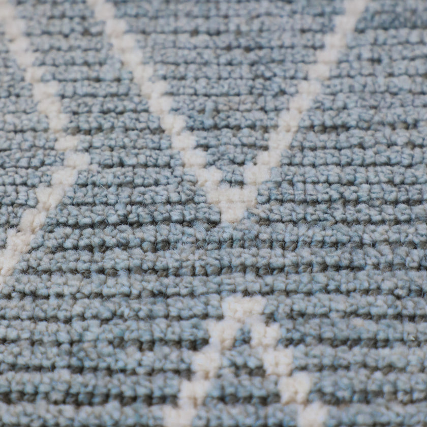 15792 Handwoven Rug 2’6 x 6