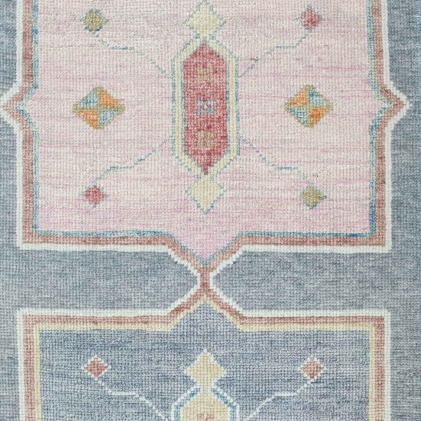 15828 Handwoven Rug 2’7x11’8