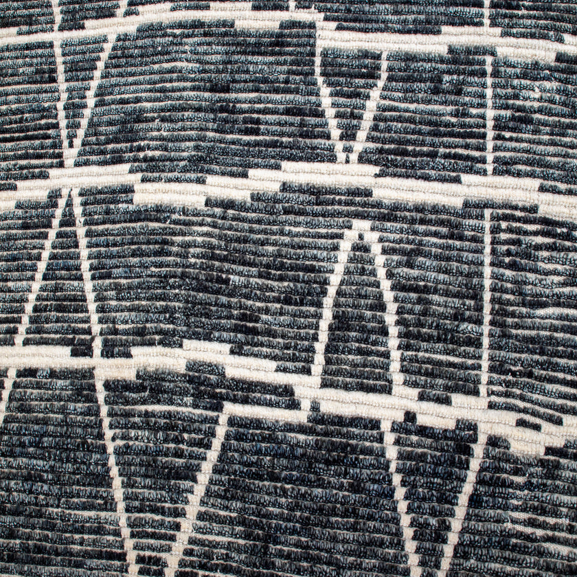 16005 Handwoven Rug 8’4x11’6