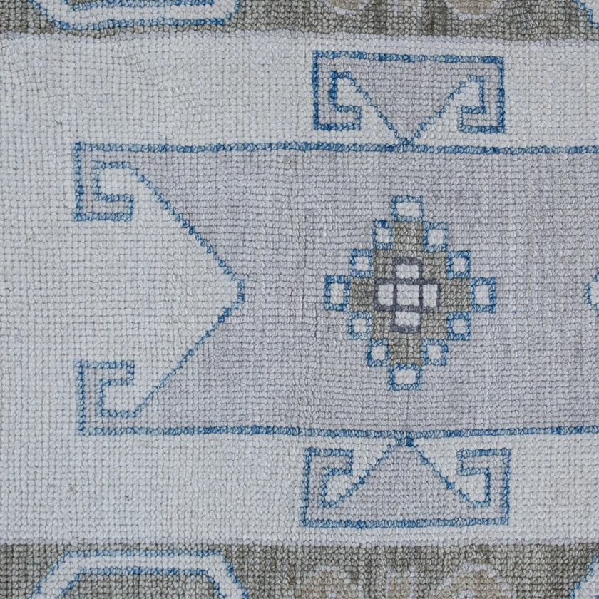 16182 Handwoven Rug 2’7x11’10