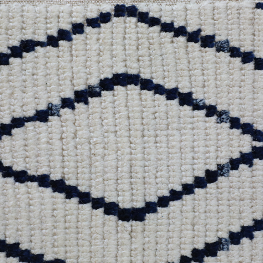 16196 Handwoven Rug 2’7 x 11