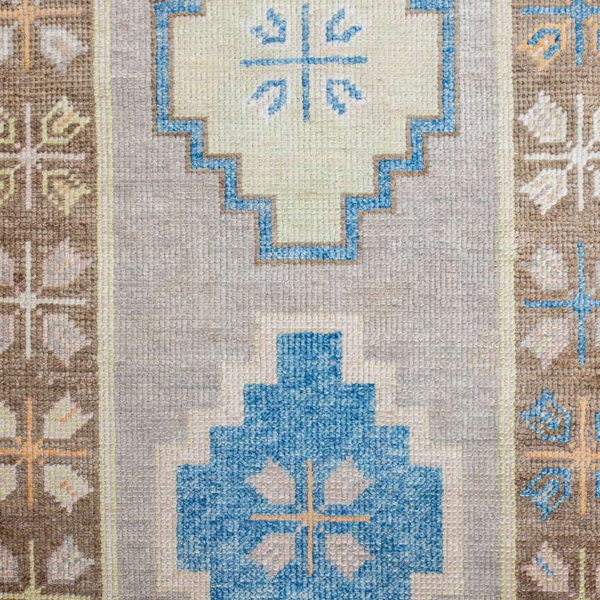 16224 Handwoven Rug 2’8x10’4