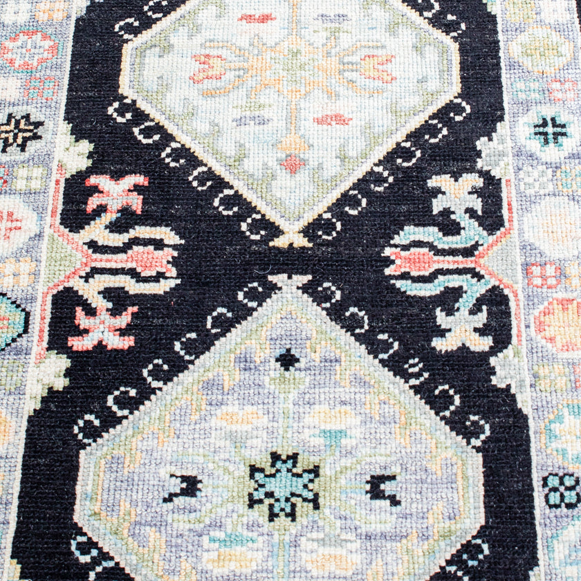 16329 Handwoven Rug 2'10x9’9