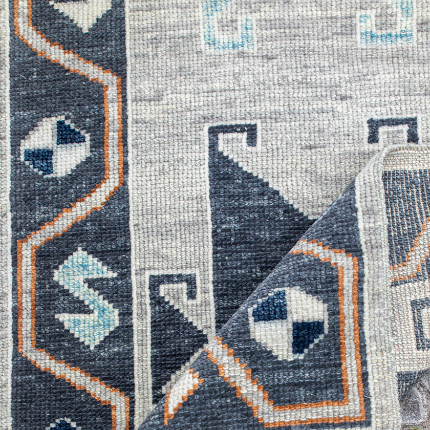 16430 Handwoven Rug 2’6x11’11