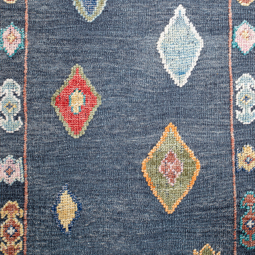 16434 Handwoven Rug 2'9x12’7