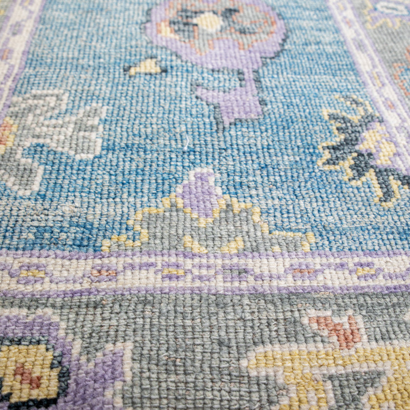 16435 Handwoven Rug 2'7x10’3