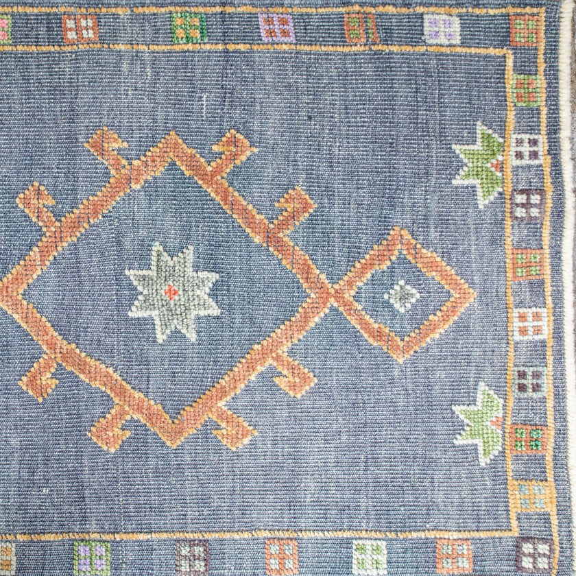 16438 Handwoven Rug 2’10x7’7