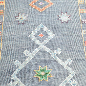 16474 Handwoven Rug 2'10x7’8